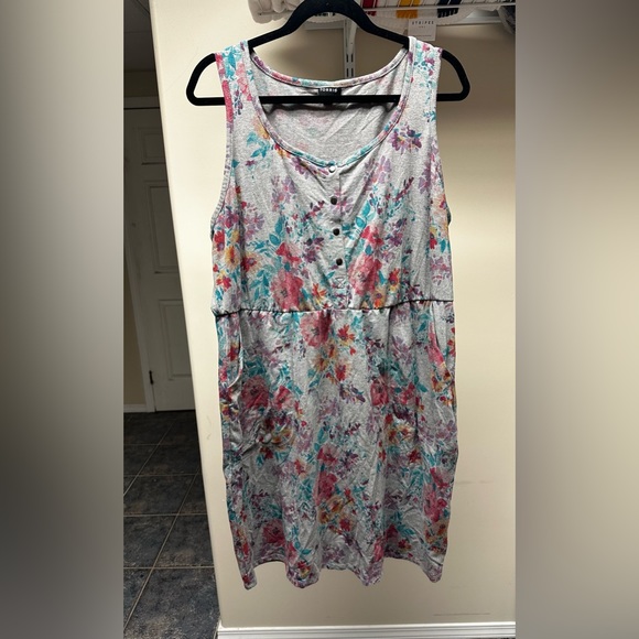 Torrid Dresses sizes 1 & 2 - Picture 3 of 8